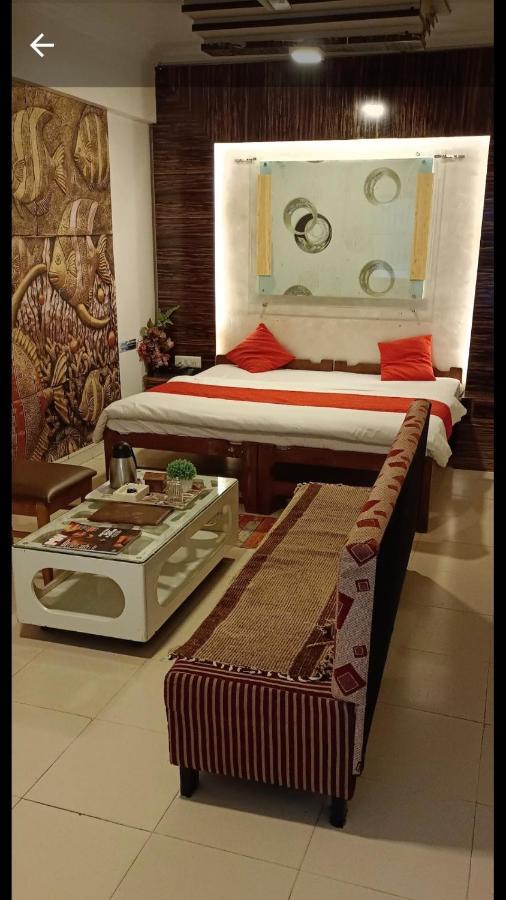 Hotel Krishna Ahmedabad Exterior foto